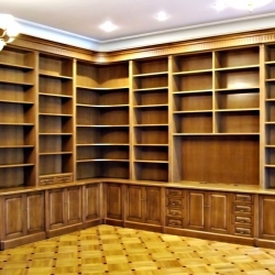 Библиотека из массива европейского ореха