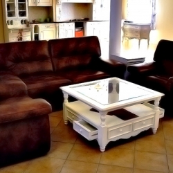 Мебель из массива в гостиную. Шкаф, комод, журнальный столик с выдвижными ящиками. Ясень, эмаль белая.